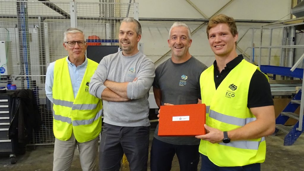 Federal Eco Foam presents Matthias Casse with a piece of a tatami mat to commemorate his visit. From left to right: Jean-Jacques Melotte, inspirer of Judo Team Agglorex; Jo Theys, Team Lead of FEF’s Sports Mats Production; Tommy Dewingaerden of FEF; and Matthias Casse.